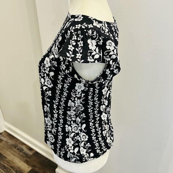 LOFT Petite Women's Size XSP Black Ruffled Sleeves - Picture 2 of 4